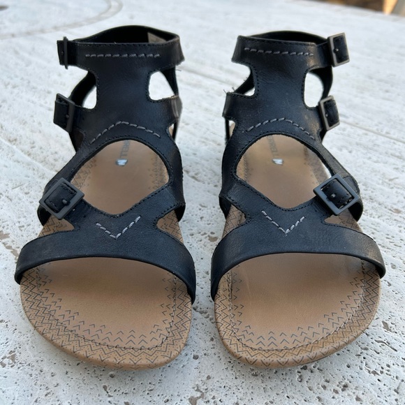 ✨NEW✨MERRELL LEATHER SANDALS - Picture 1 of 8
